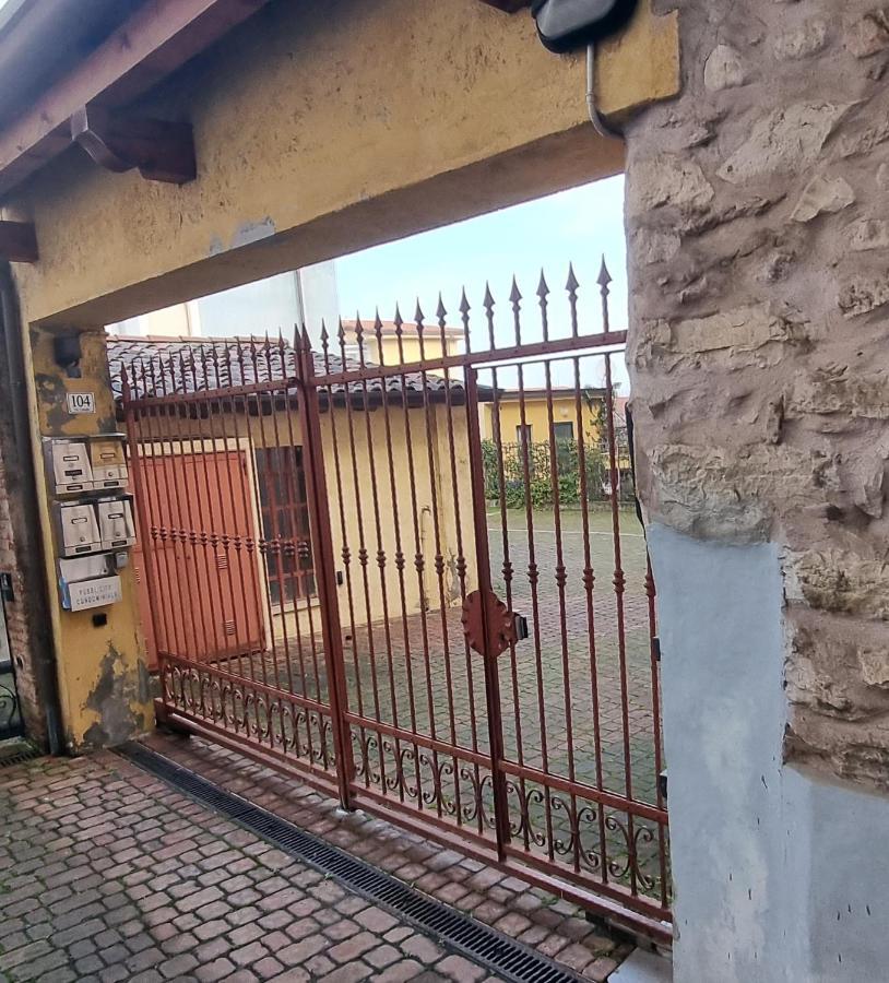 La Finestra Sul Castello Desenzano-By Goccia Di Lago デセンツァーノ・デル・ガルダ エクステリア 写真